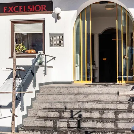 Haus Excelsior 3 アパート