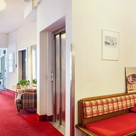 Haus Excelsior 3 * ゼーフェルト・イン・チロル